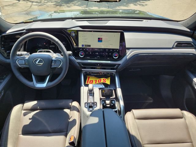 New 2026 Lexus TX 550h AWD Plug-In Hybrid image 9