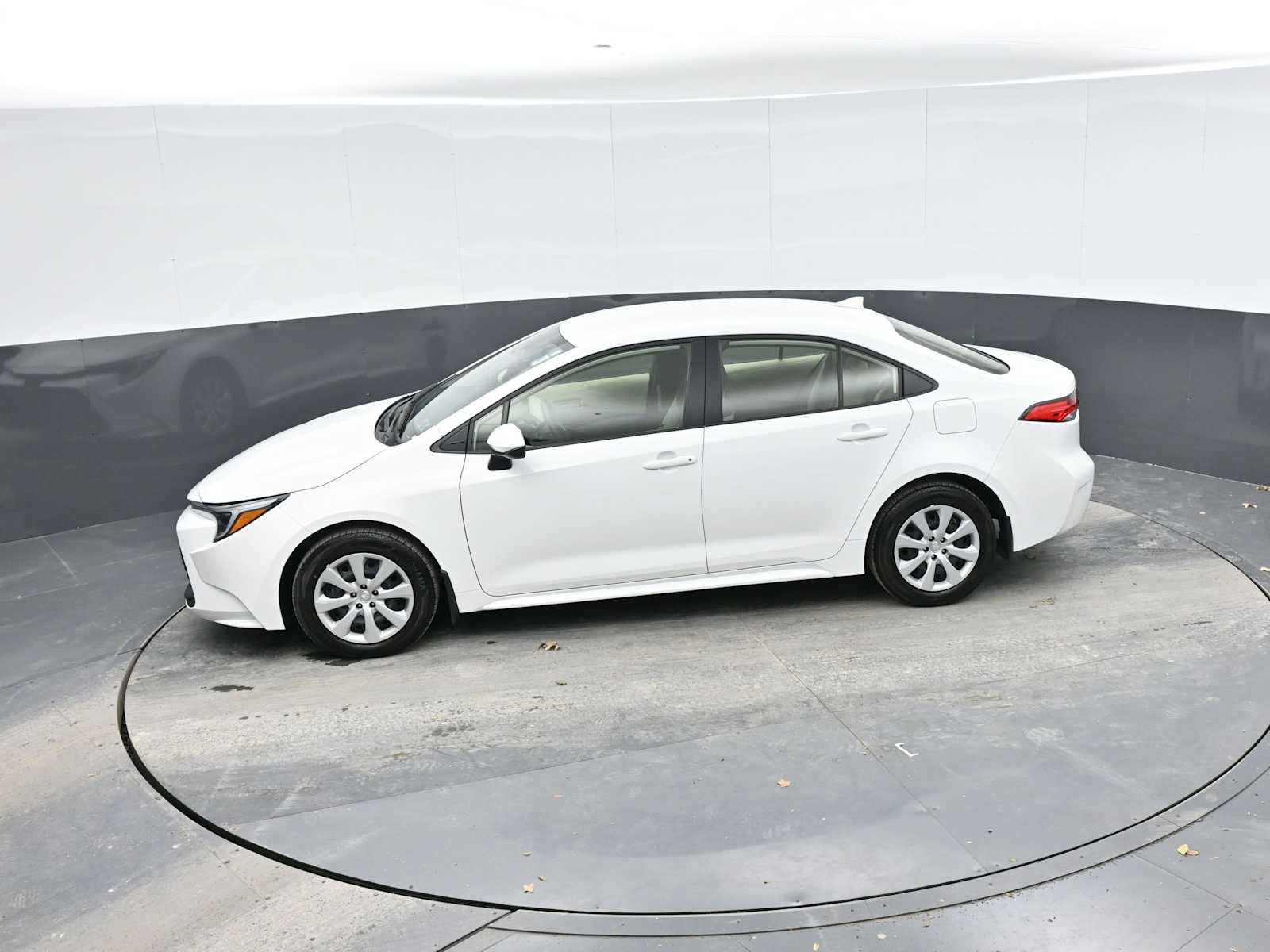 Used 2024 Toyota Corolla LE image 12