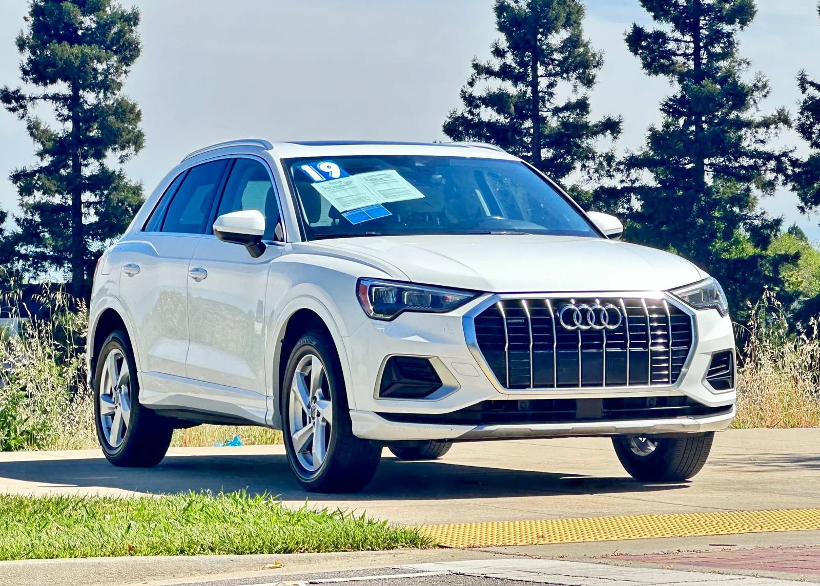 Used 2019 Audi Q3 2.0T Premium AWD/4WD image 1