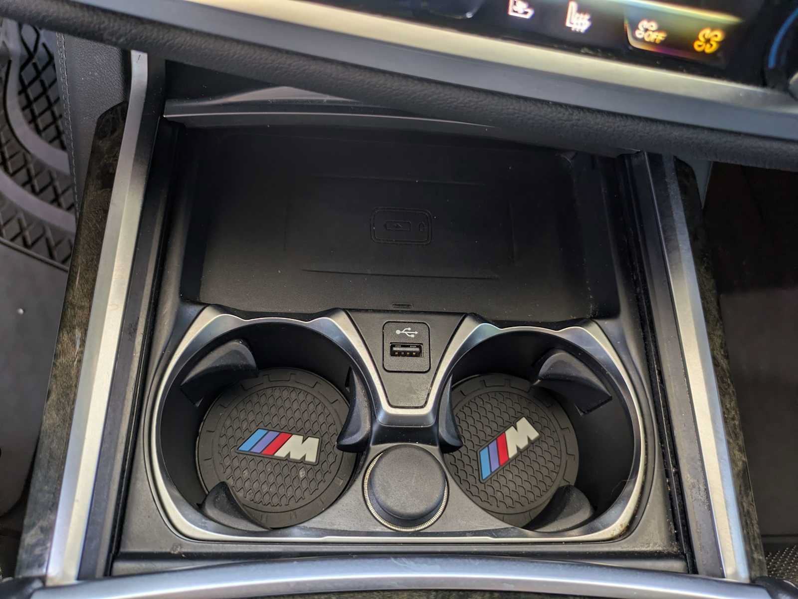 Used 2022 BMW 740i xDrive w/ M Sport Package AWD/4WD image 19