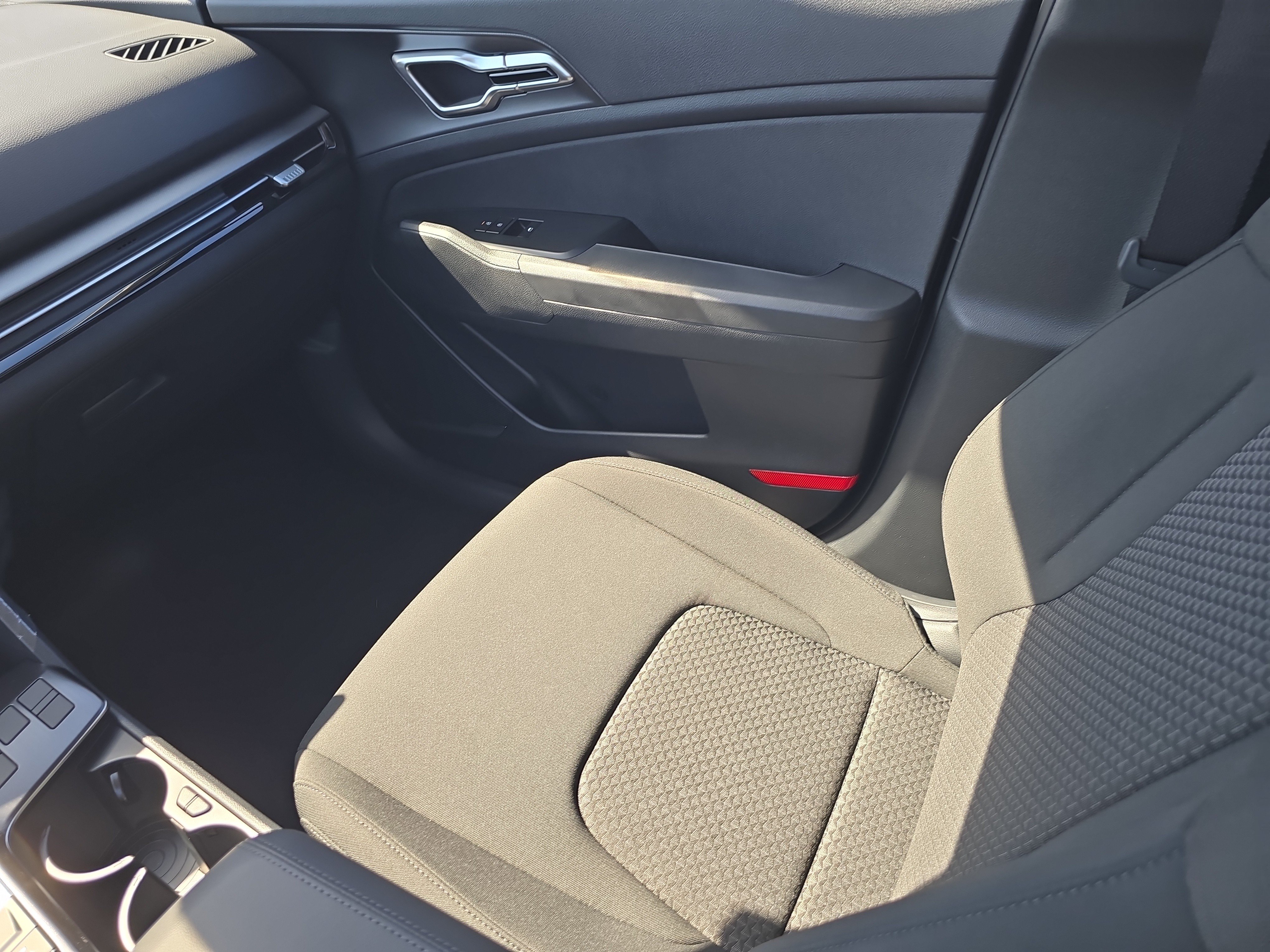 New 2027 Kia Sportage LX FWD image 15