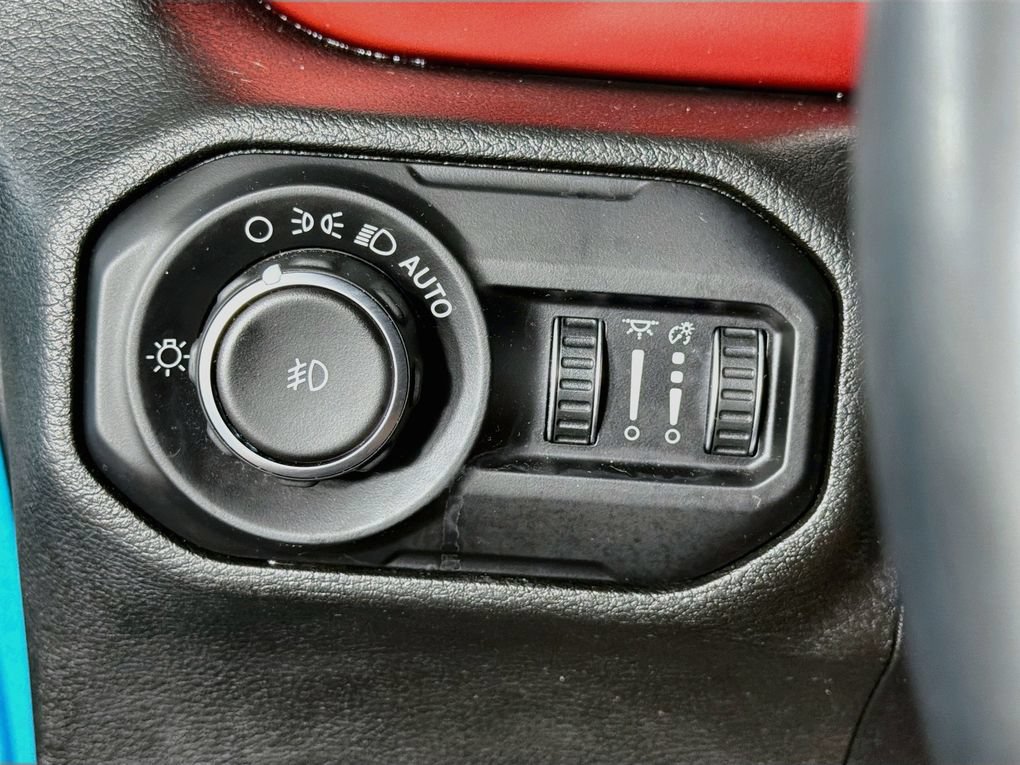 Used 2020 Jeep Wrangler Rubicon w/ Steel Bumper Group AWD/4WD image 14