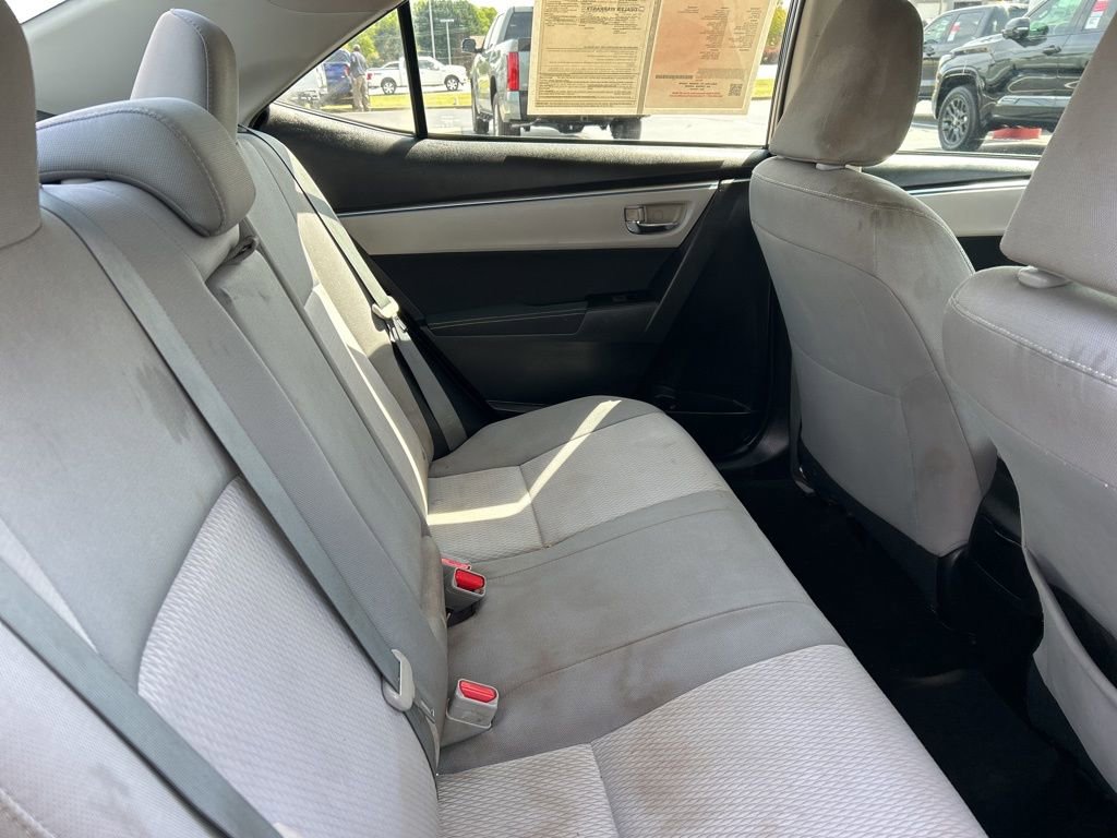 Used 2015 Toyota Corolla LE FWD image 17