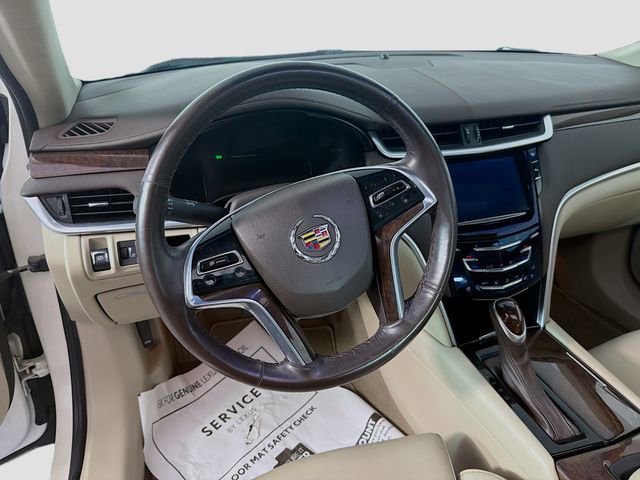 Used 2013 Cadillac XTS Luxury image 12