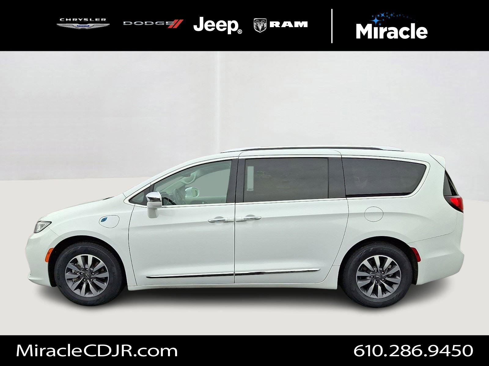 Certified 2021 Chrysler Pacifica Limited image 7
