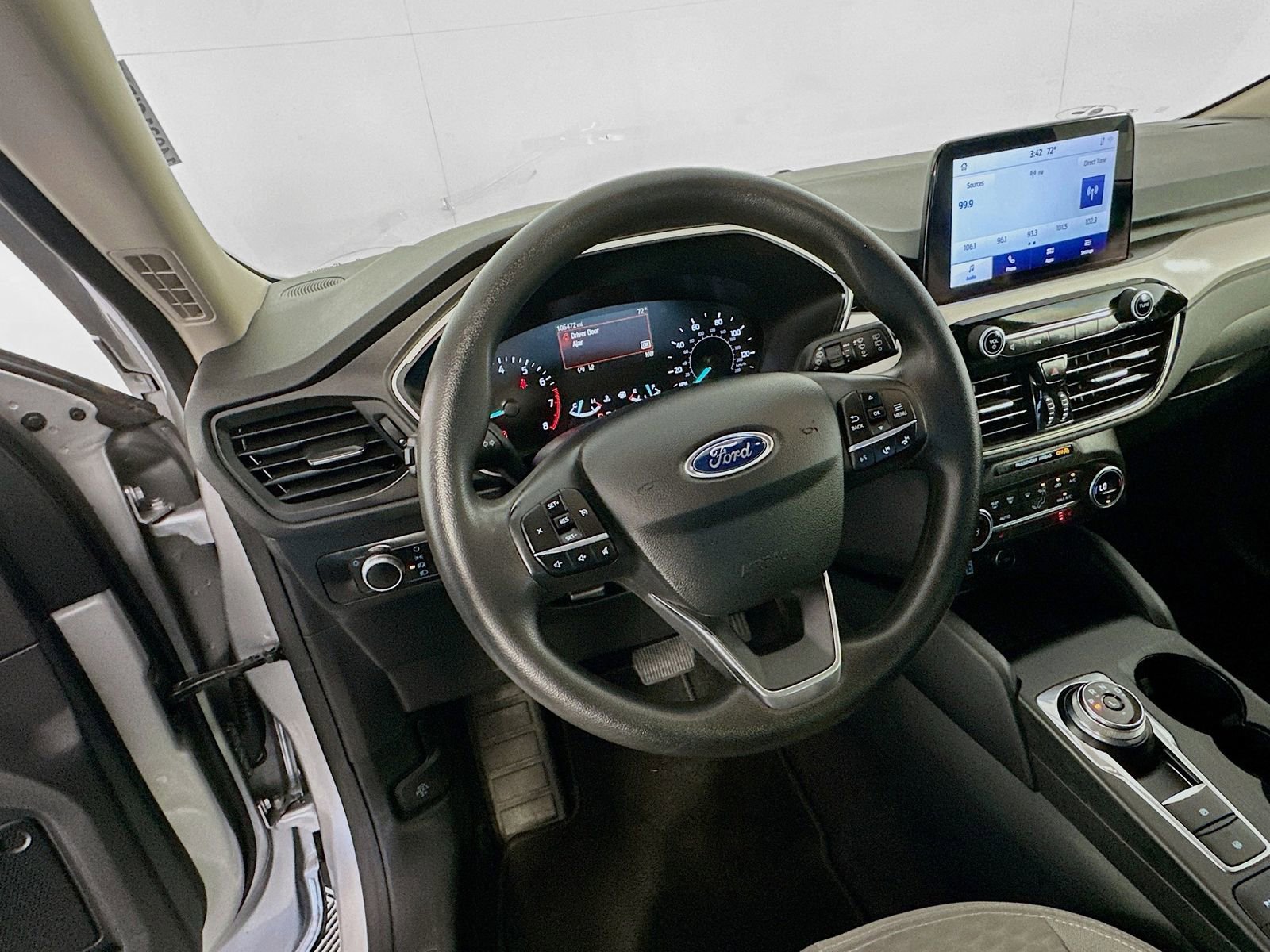 Used 2020 Ford Escape SE FWD image 11