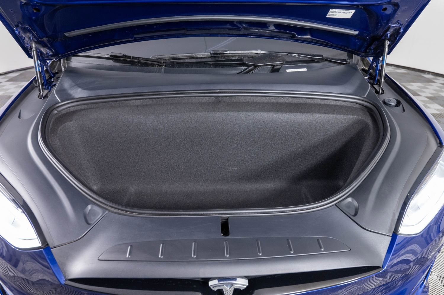 Used 2023 Tesla Model X image 42