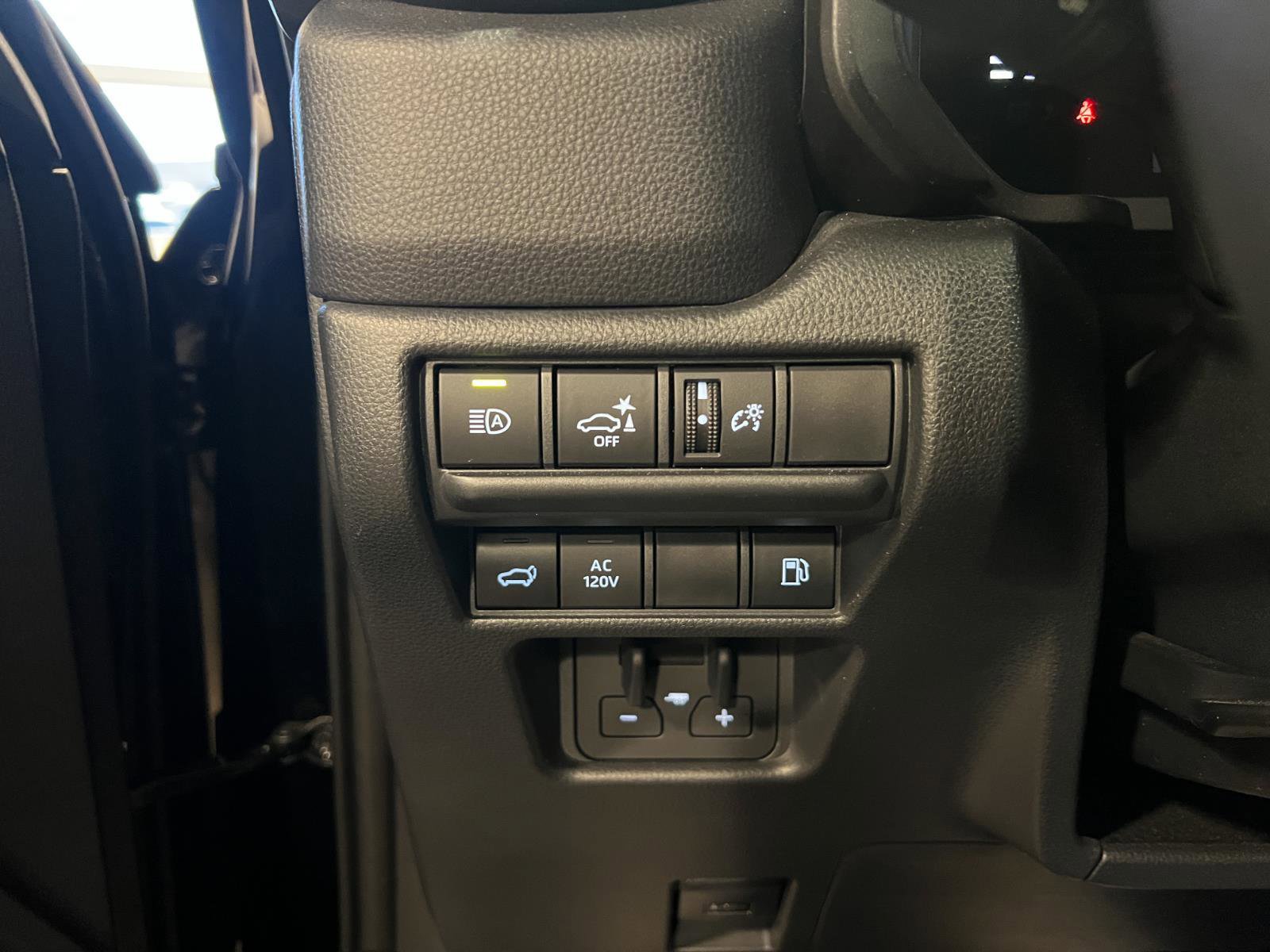 Used 2025 Toyota Land Cruiser 1958 image 15