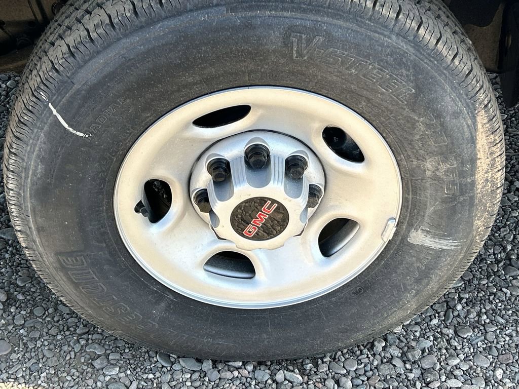 New 2025 GMC Savana 3500 w/ Power Convenience Package image 32