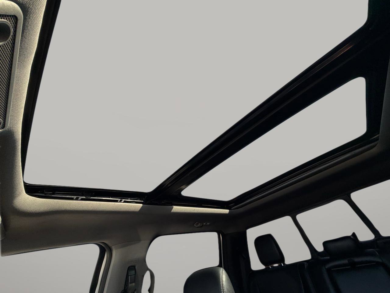 Used 2018 Ford F350 Lariat w/ Lariat Ultimate Package image 58