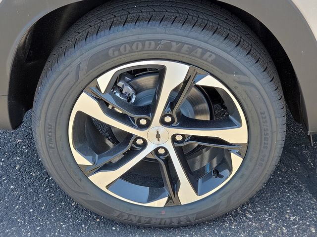 New 2026 Chevrolet Trax RS w/ Sunroof Package FWD image 6