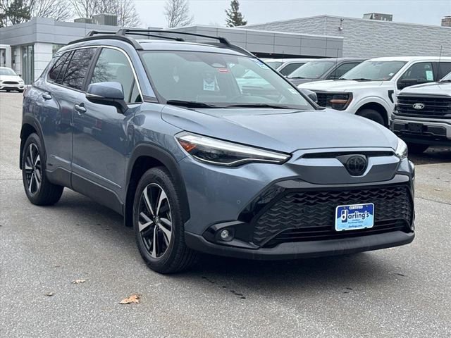 Used 2024 Toyota Corolla Cross XSE w/ Convenience Package image 3