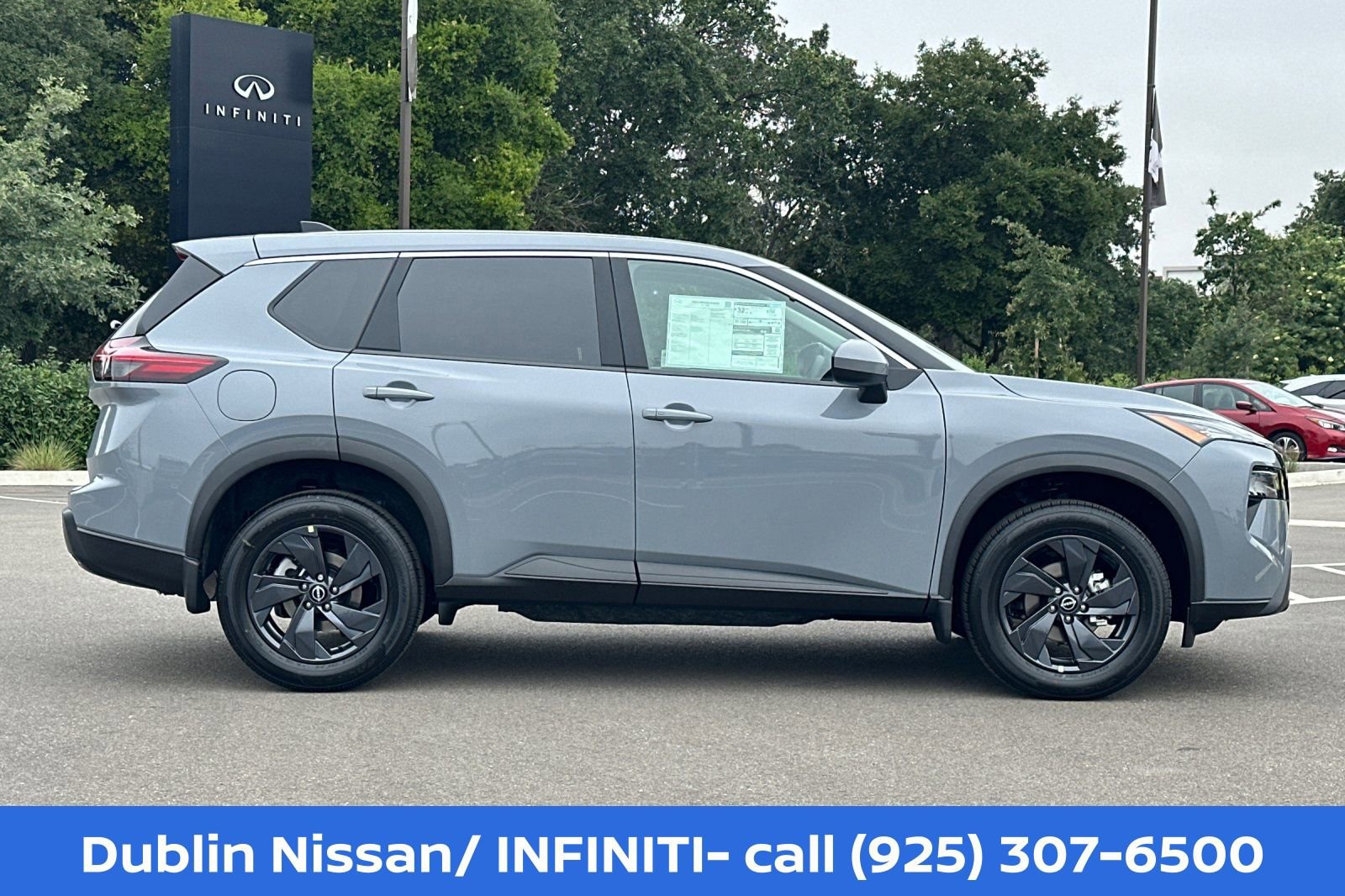 New 2026 Nissan Rogue SV FWD image 3