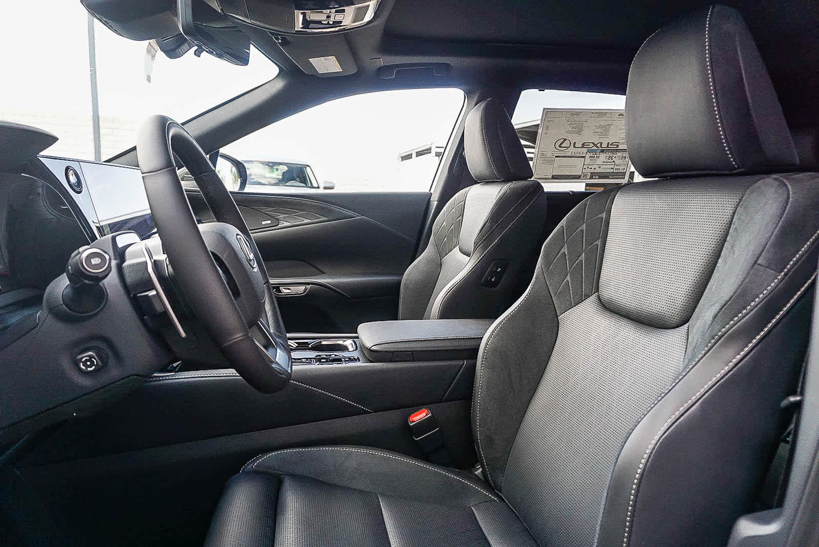 New 2026 Lexus RX 450h Luxury AWD/4WD image 18