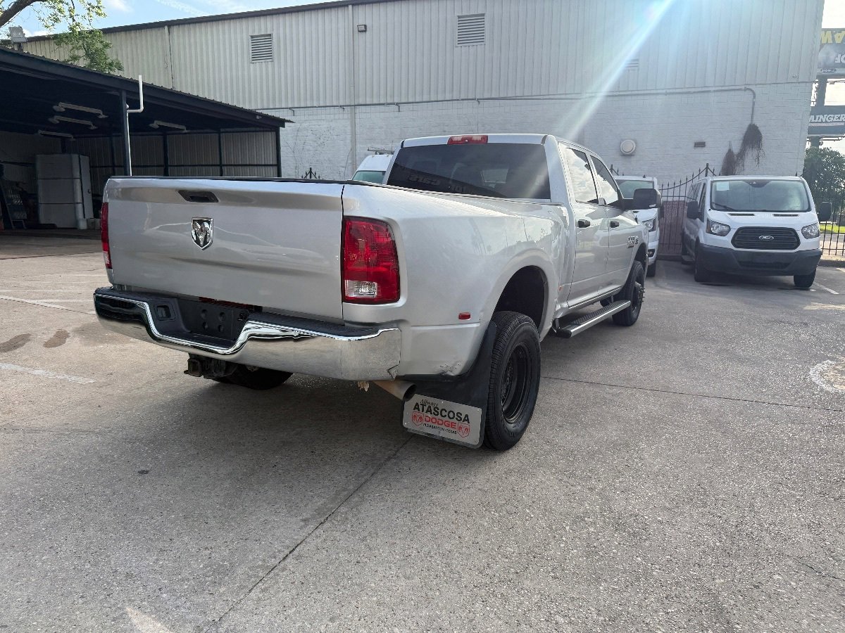 Used 2018 RAM 3500 Tradesman w/ Chrome Appearance Group AWD/4WD image 4