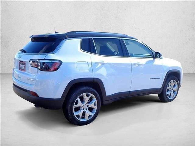 Used 2022 Jeep Compass Limited image 4