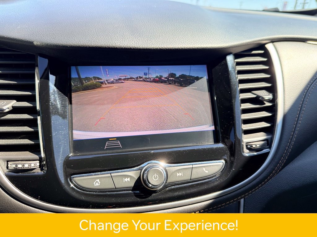 Used 2022 Chevrolet Trax LT w/ Sport Edition FWD image 8