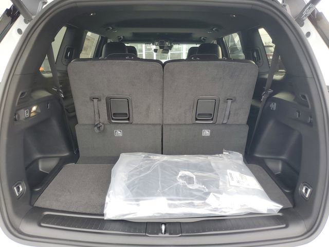 New 2025 Jeep Grand Cherokee L Altitude image 9