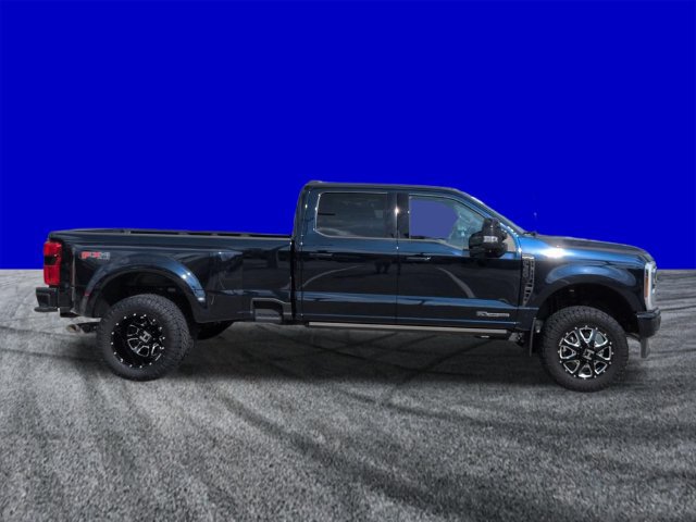 Certified 2025 Ford F350 Platinum w/ FX4 Off-Road Package AWD/4WD image 3