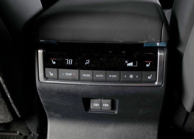 Used 2025 Lexus GX 550 550 Luxury+ w/ Accessory Package (2T) image 21