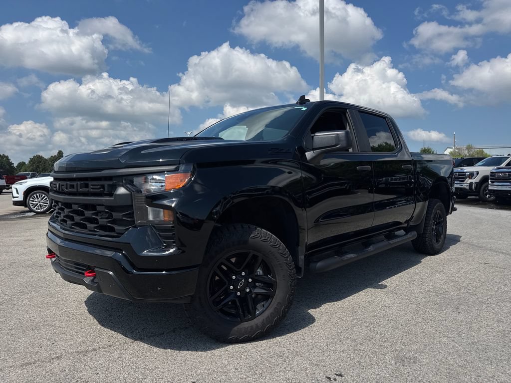 Used 2025 Chevrolet Silverado 1500 Custom Trail Boss w/ LPO, Dark Essentials Package AWD/4WD image 1