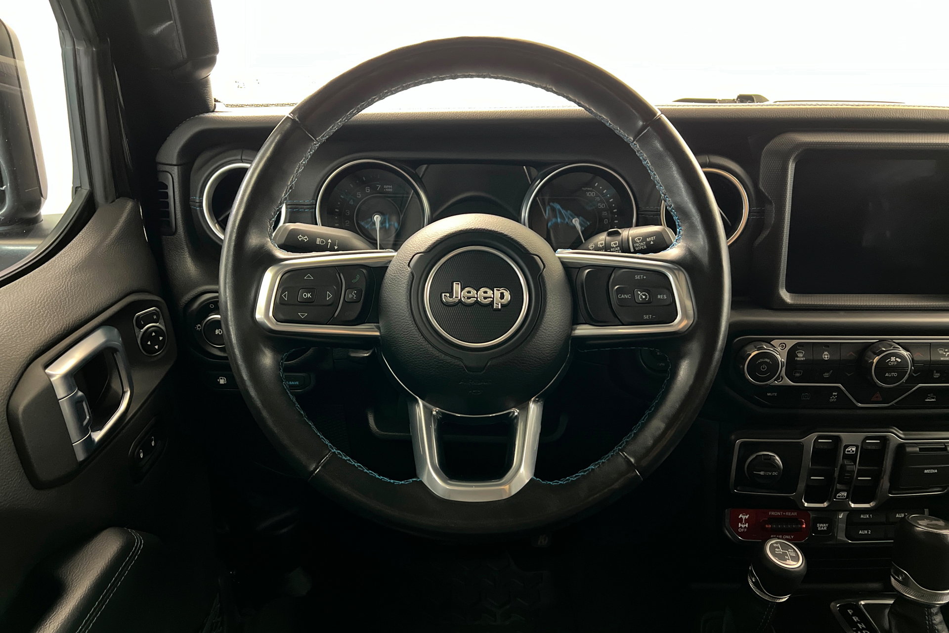 Used 2021 Jeep Wrangler Unlimited Rubicon 4xe w/ Steel Bumper Group image 12