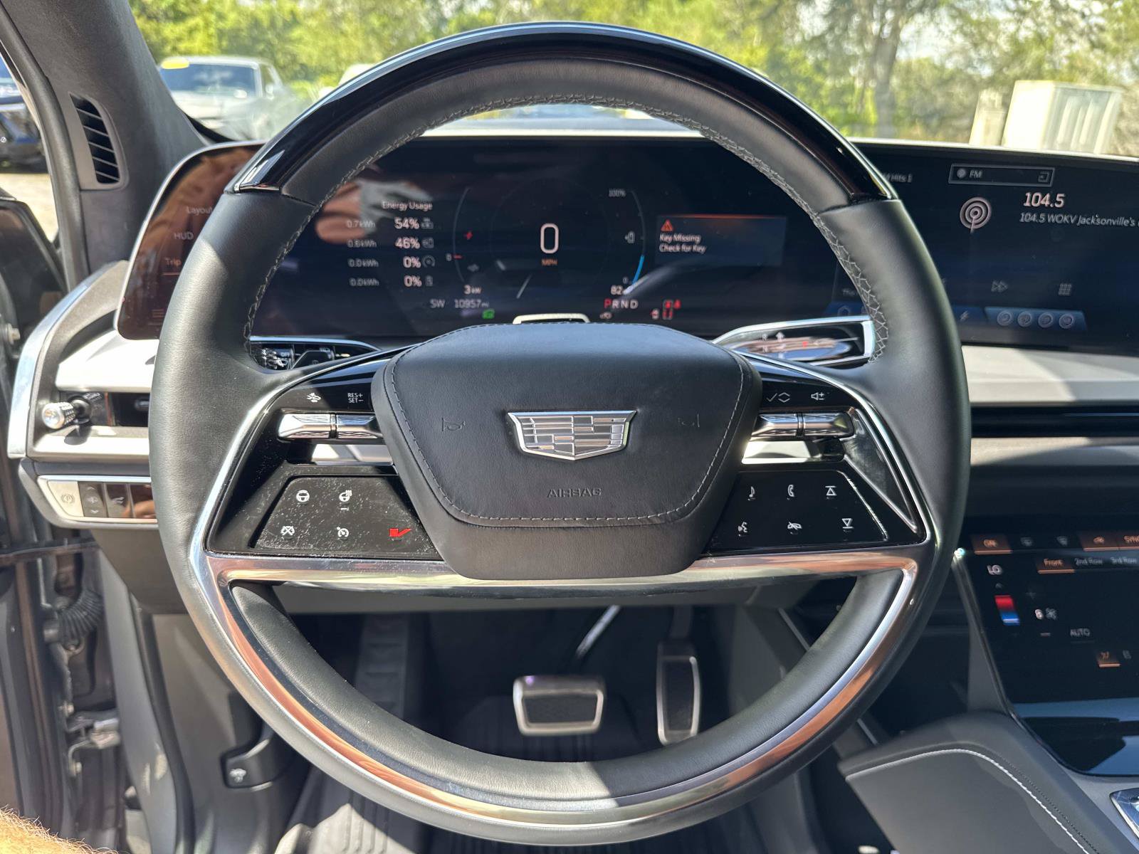 Used 2026 Cadillac Vistiq Premium Luxury w/ LPO, Floor Liner Package AWD/4WD image 14