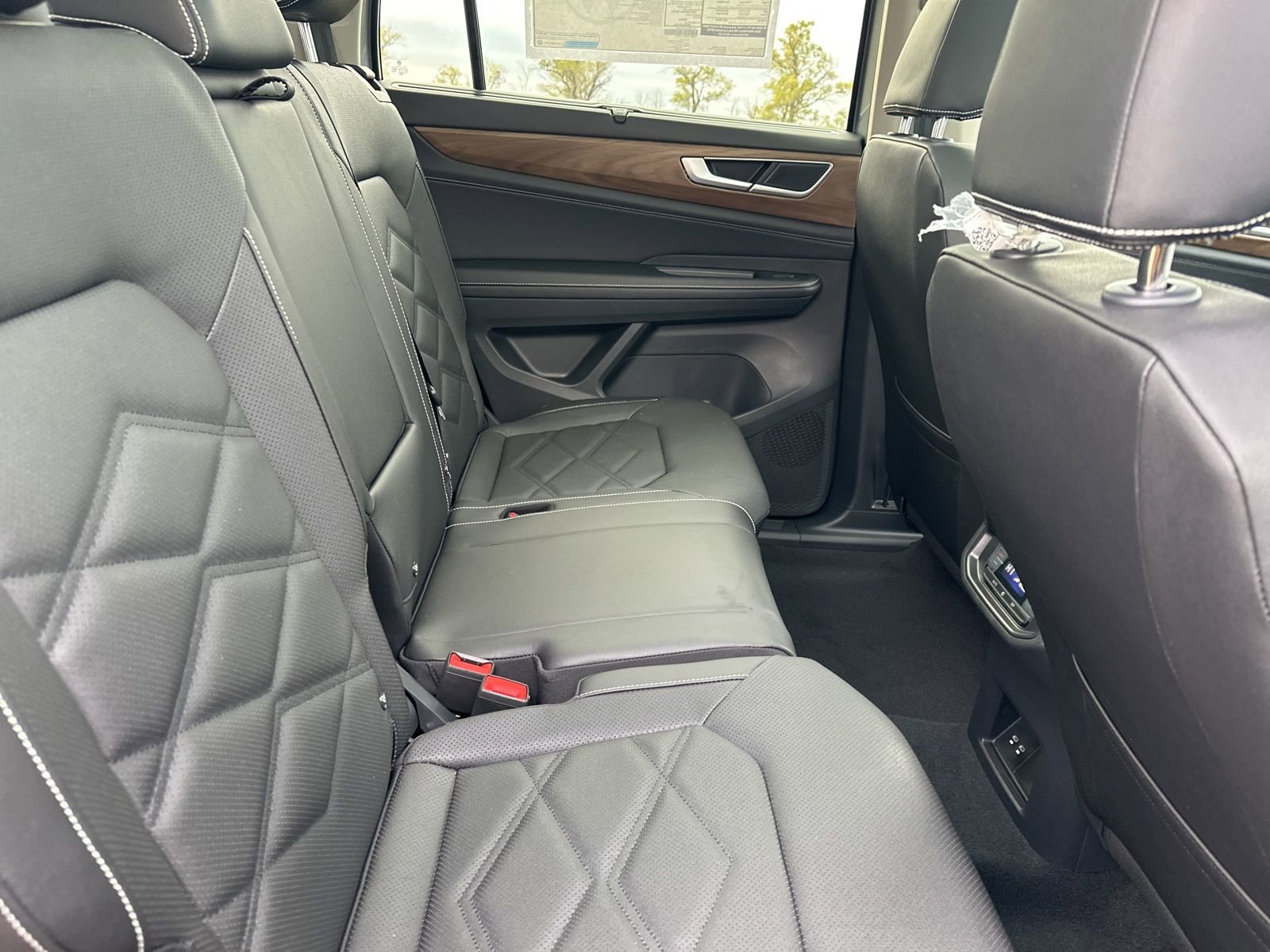 New 2026 Volkswagen Atlas SE image 38