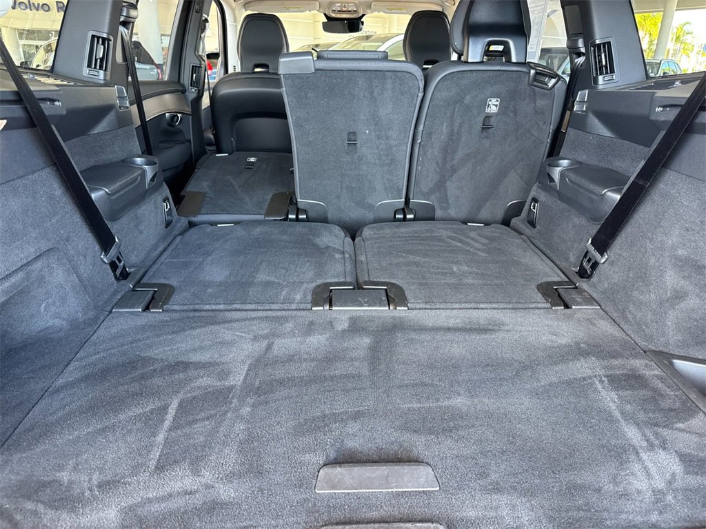 Certified 2025 Volvo XC90 B6 Plus image 15