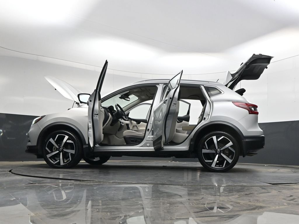 Used 2022 Nissan Rogue Sport SL w/ Premium Package FWD image 40