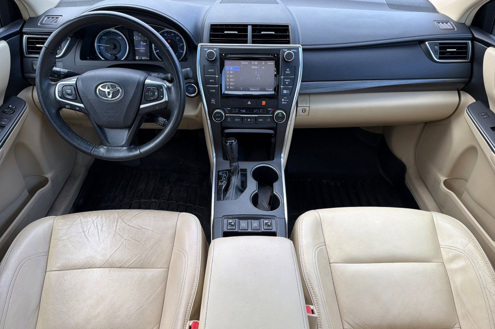 Used 2015 Toyota Camry XLE w/ Moonroof Package image 9