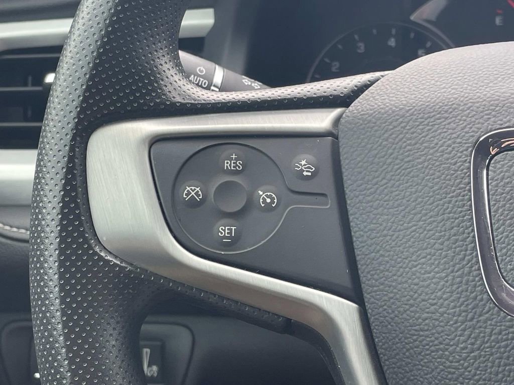 Used 2023 GMC Acadia SLE FWD image 25