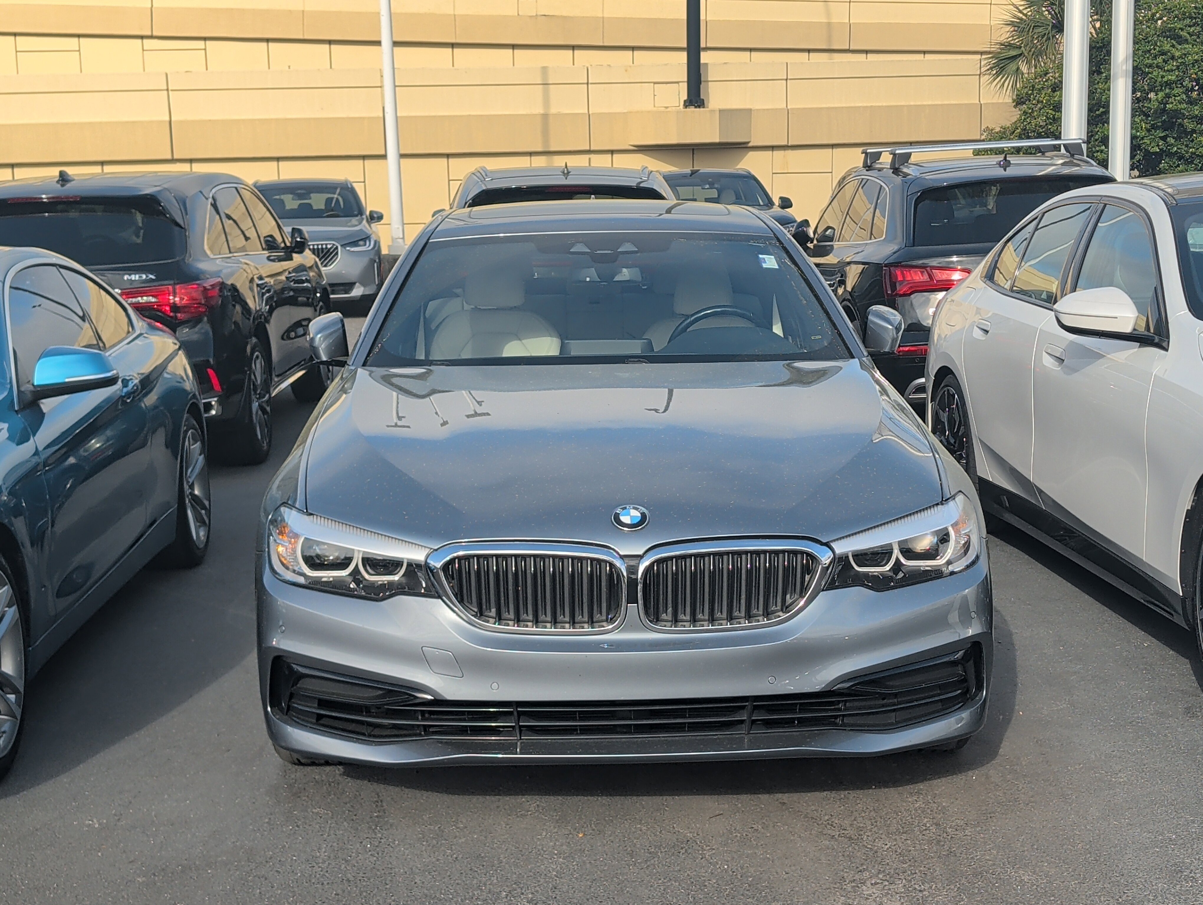 Used 2020 BMW 530i w/ Convenience Package image 2