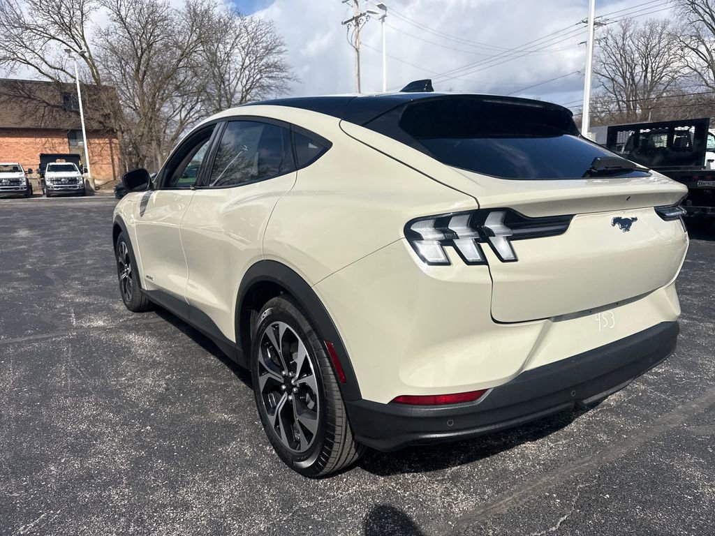 Used 2025 Ford Mustang Mach-E Select image 9