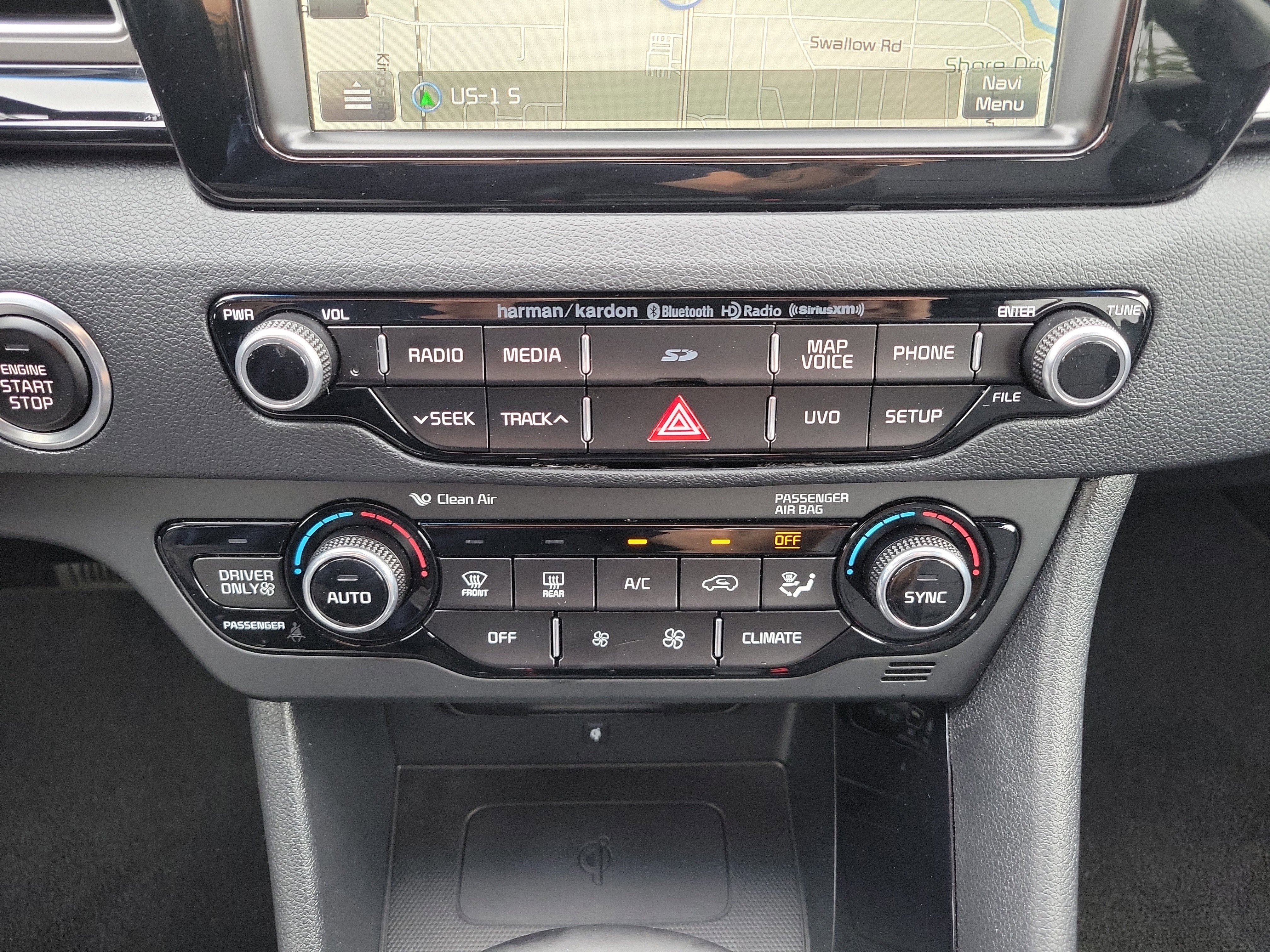 Used 2018 Kia Niro Touring FWD image 35