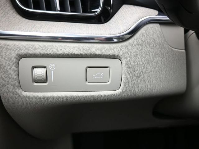 Used 2021 Volvo XC60 T5 Inscription w/ Protection Package FWD image 23