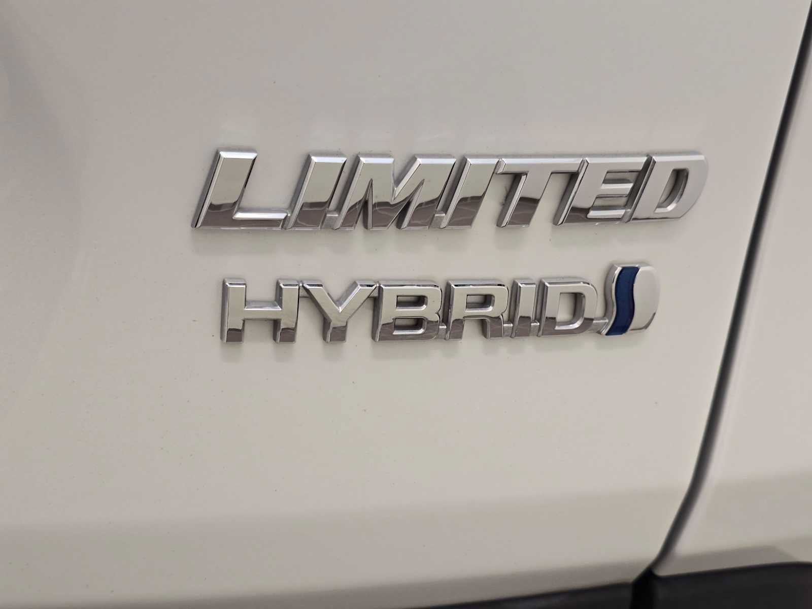 Certified 2023 Toyota RAV4 Limited AWD/4WD image 7