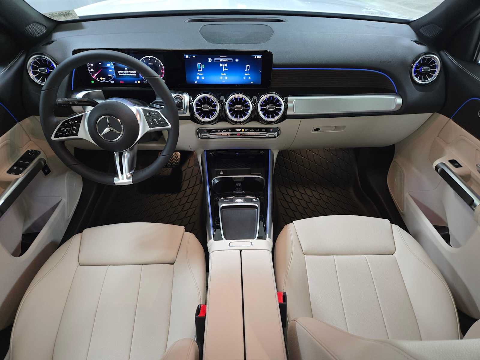 New 2026 Mercedes-Benz GLB 250 4MATIC image 18