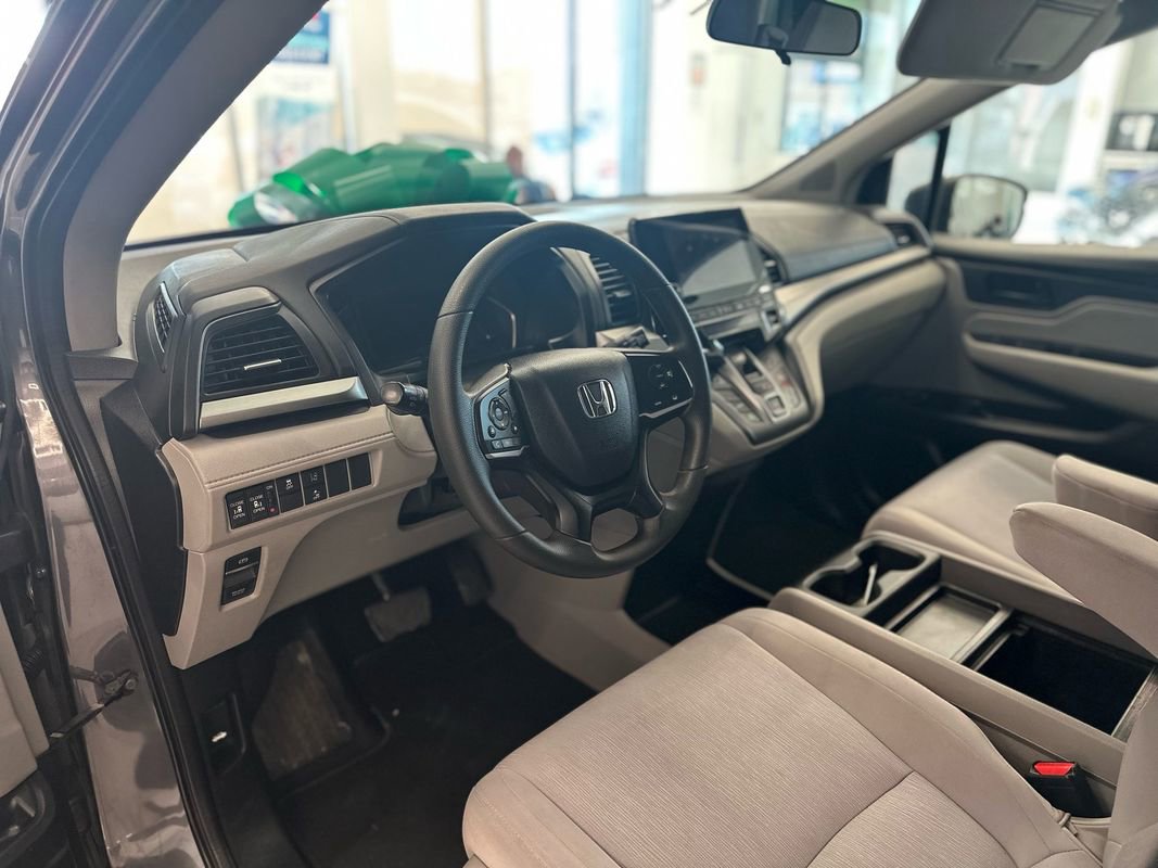Used 2018 Honda Odyssey EX image 16