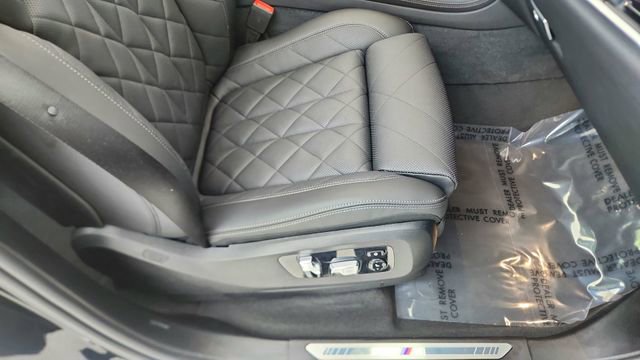 Used 2024 BMW X7 xDrive40i w/ M Sport Package image 24