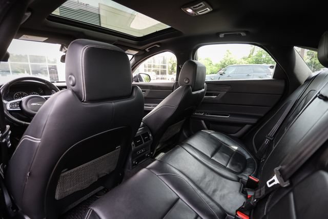 Used 2018 Jaguar XF S AWD/4WD image 72