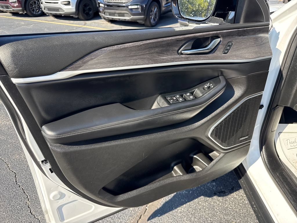 Used 2024 Jeep Grand Cherokee Limited 4xe AWD/4WD image 19