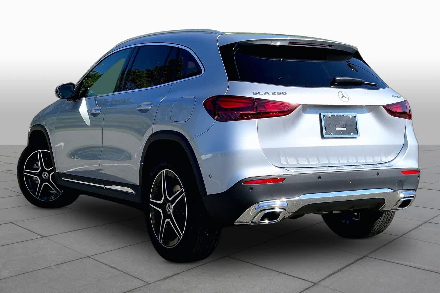 New 2026 Mercedes-Benz GLA 250 4MATIC image 16