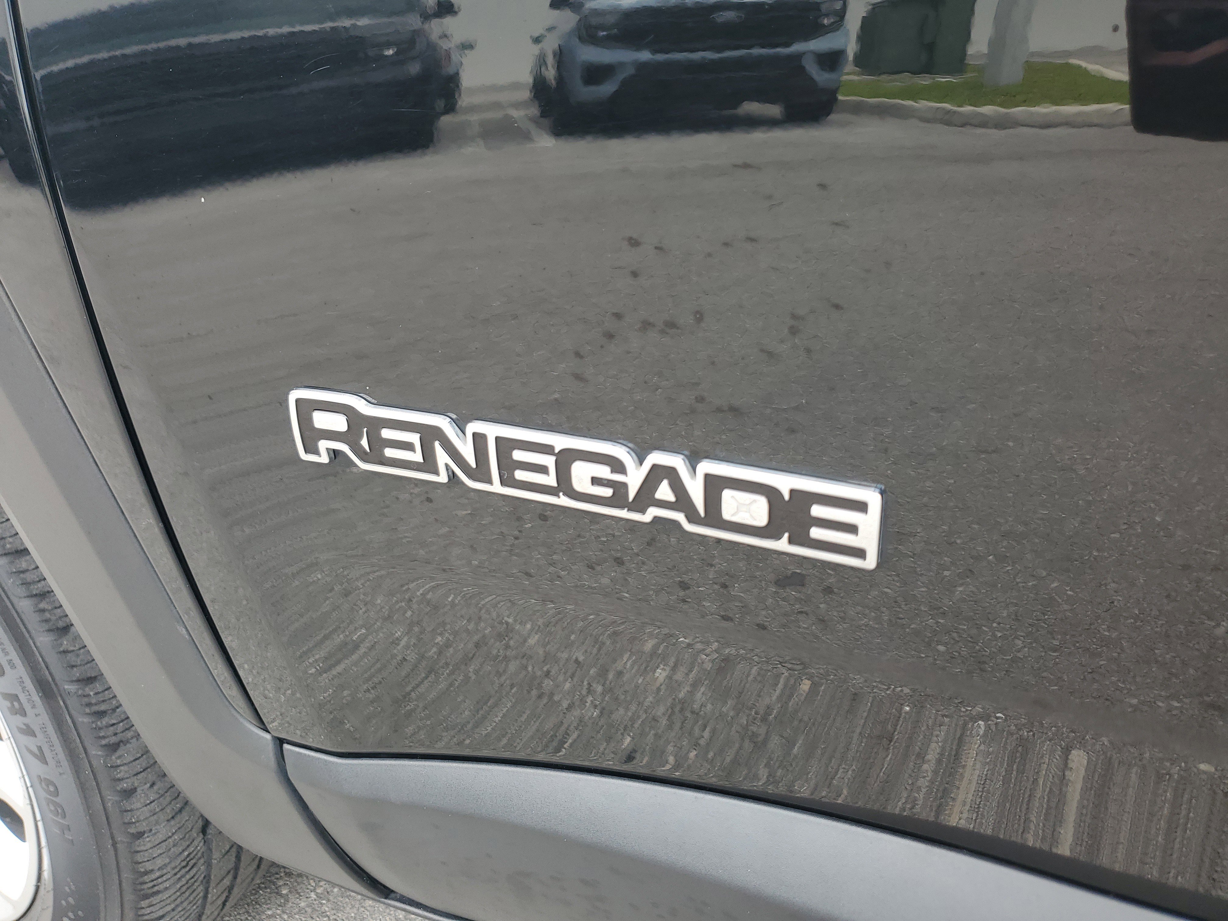 Used 2021 Jeep Renegade Latitude AWD/4WD image 28