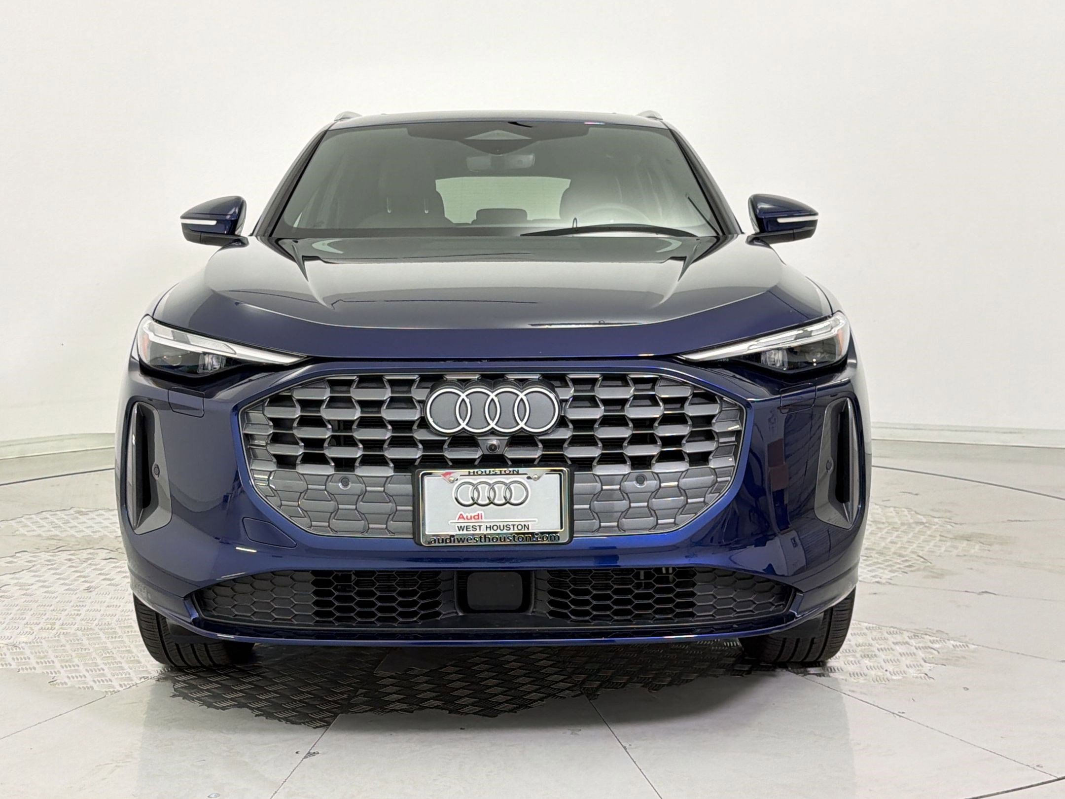 Certified 2025 Audi Q5 Premium w/ Convenience Package image 6