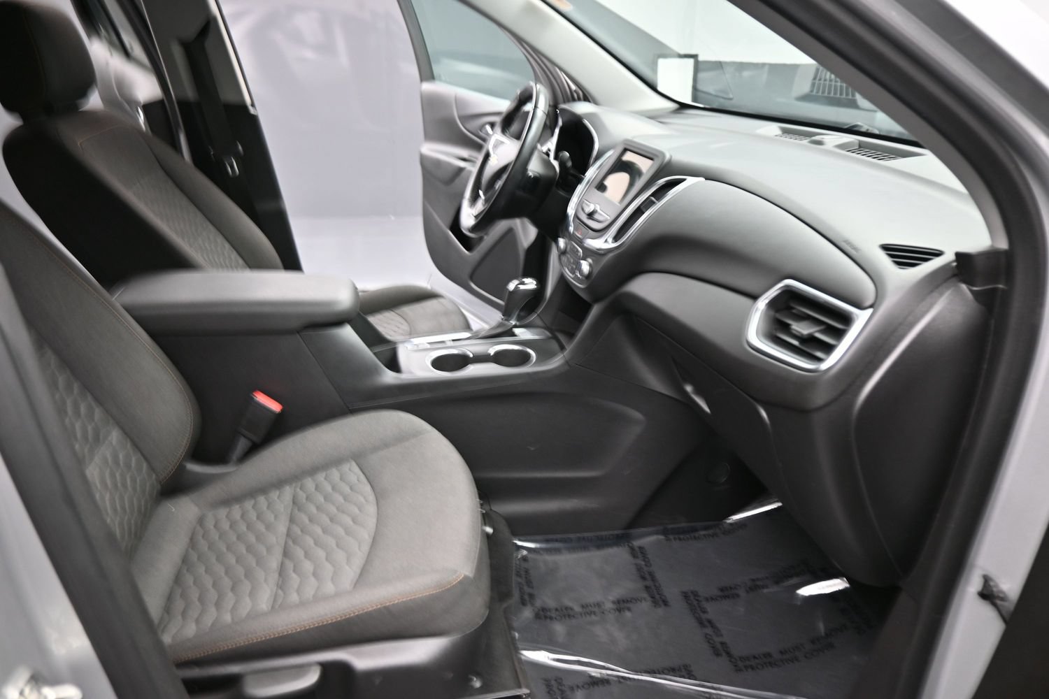 Used 2019 Chevrolet Equinox LT FWD image 18
