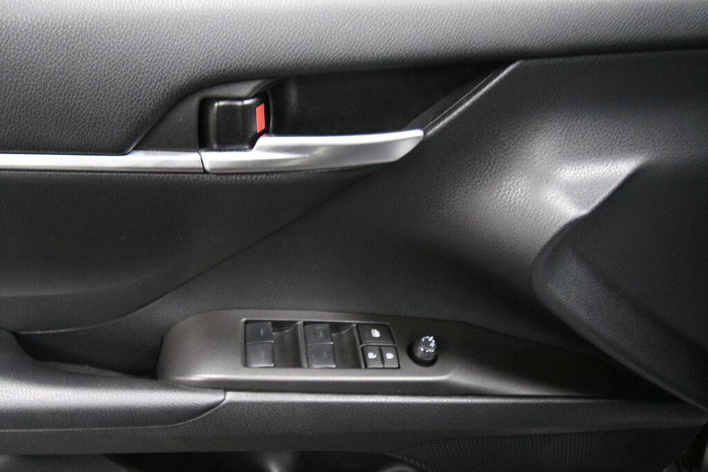 Certified 2024 Toyota Camry SE w/ Cold Weather Package FWD image 12