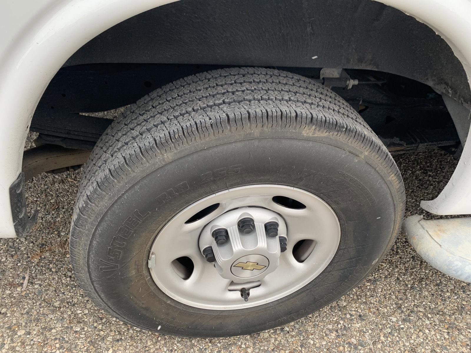 Used 2024 Chevrolet Express 2500 w/ Driver Convenience Package image 41