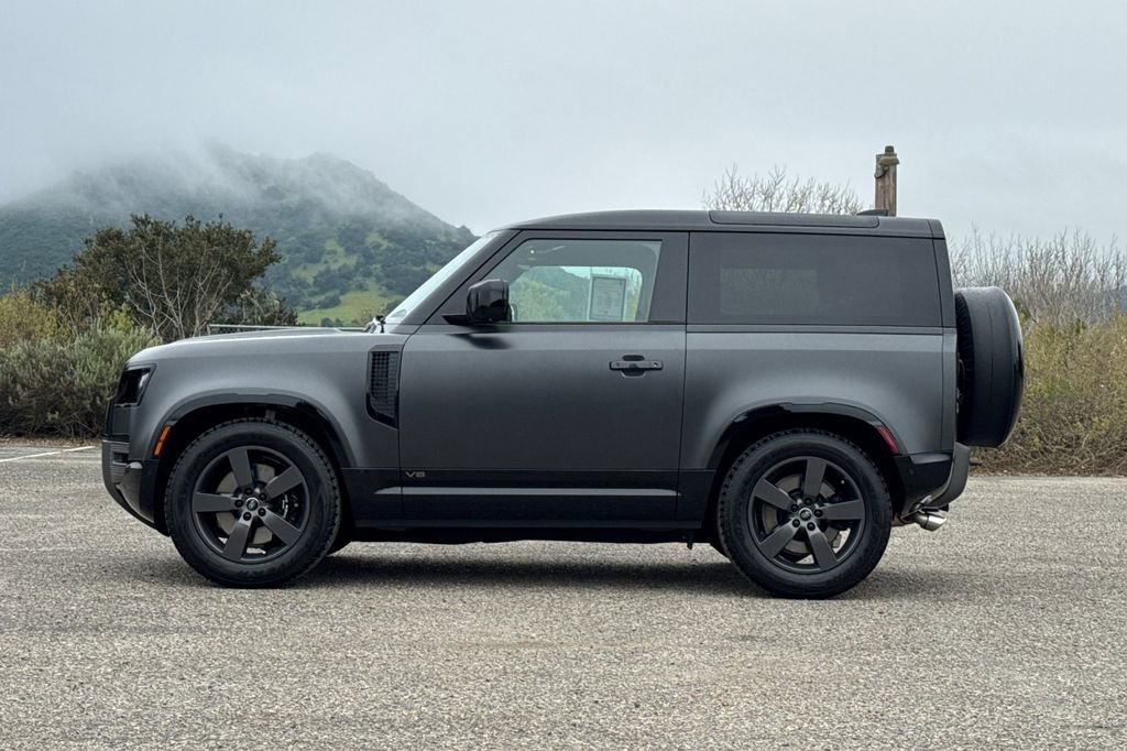 Used 2023 Land Rover Defender 90 V8 image 7