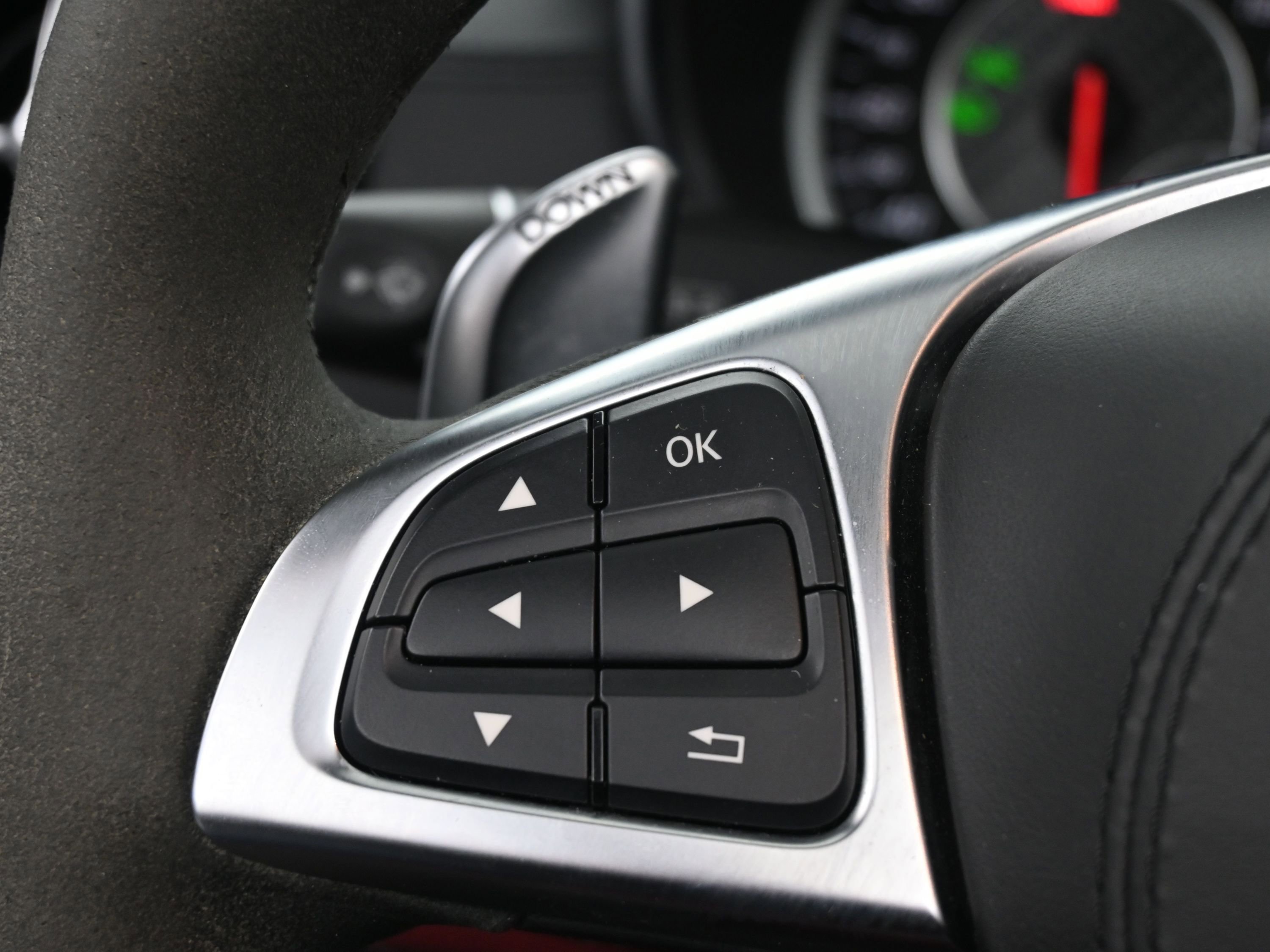 Used 2019 Mercedes-Benz SL 63 AMG image 25